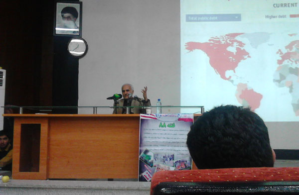سخنرانی استاد عباسی با موضوع افسردگی سیاسی در دانشگاه شیراز